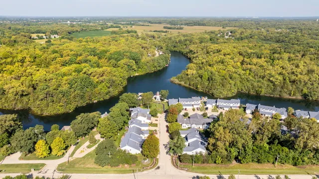 $318,923 | 106 Harbor Landing, Braidwood, IL 60408