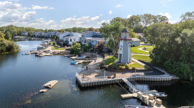 $318,923 | 106 Harbor Landing, Braidwood, IL 60408