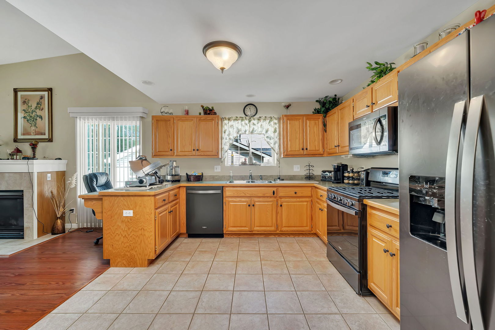 106 Harbor Landing Braidwood, IL 60408 - Photo 10 of 45