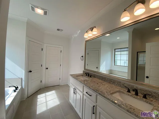 $2,000 | 30156 Sanctuary Boulevard, Denham Springs, LA 70726