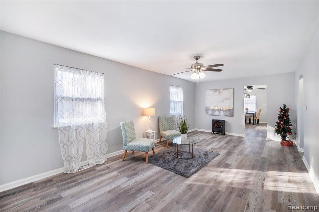 2221 Lavelle Road Flint, MI 48504 - Photo 6 of 21 Gallery Image 6