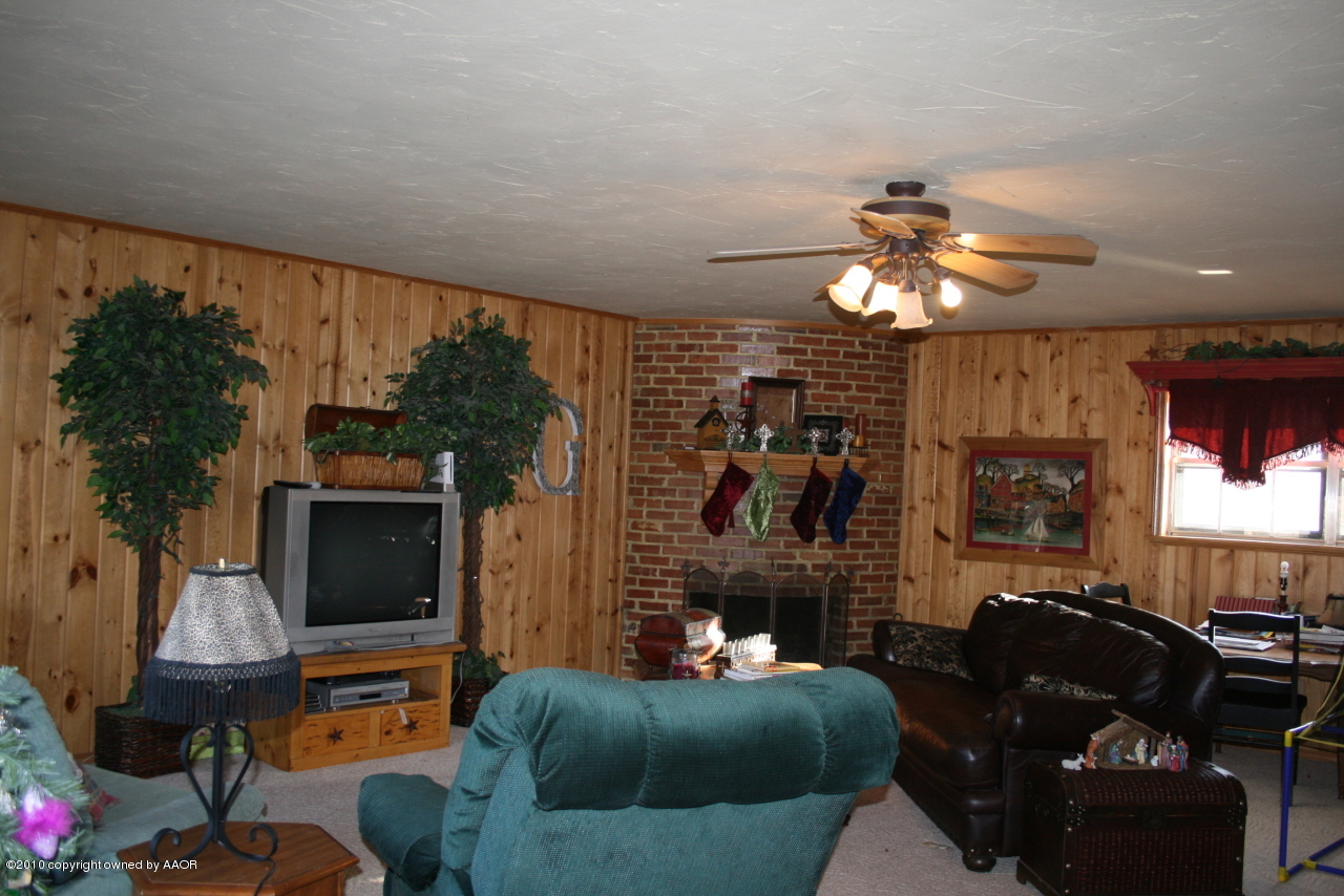 3705 Kingston Road Amarillo, TX 79109 - Photo 9 of 10 Living area