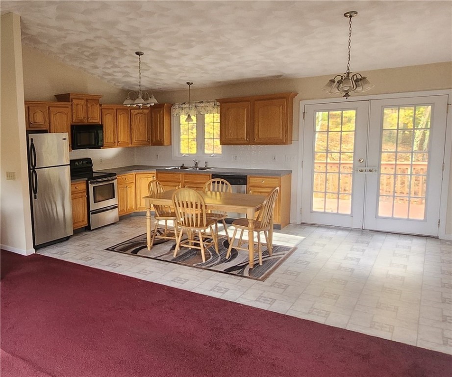 1144 Snake Hill Road Glocester, RI 02857 - Photo 4 of 23