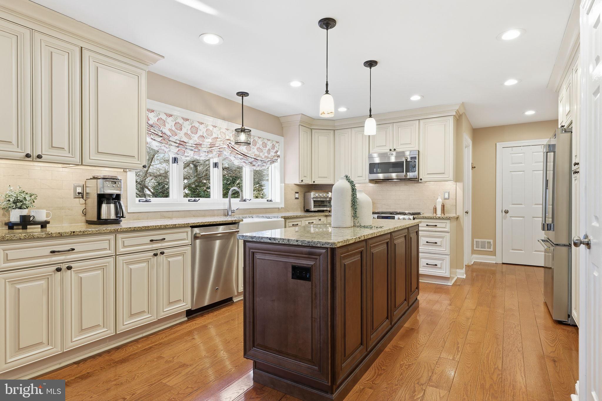 1476 Brookfield Road Yardley, PA 19067 - Photo 19 of 78