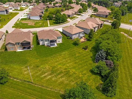$739,000 | 4209 Northeast Hideaway Drive, Lee's Summit, MO 64064