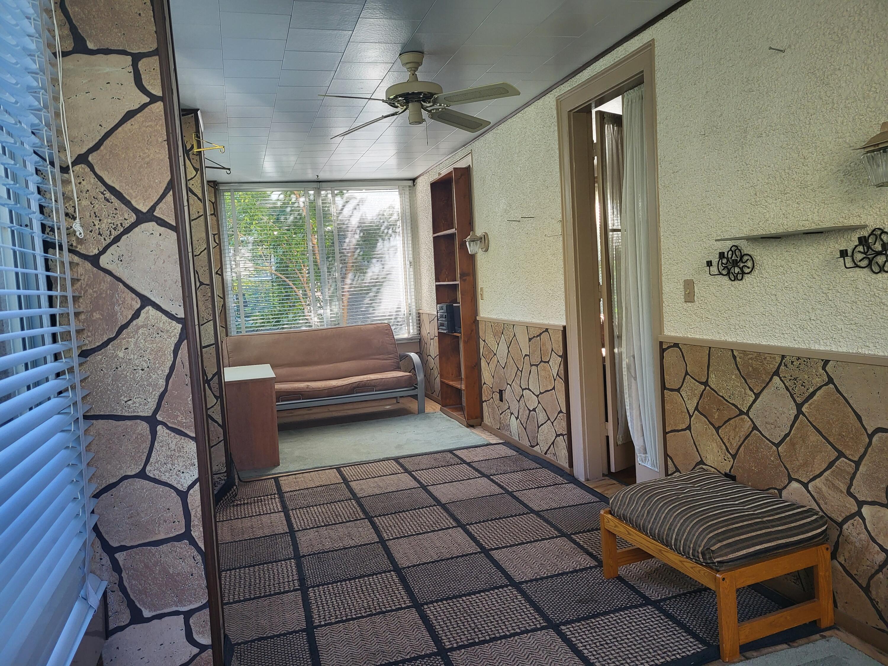 1455 Vinewood Street Detroit, MI 48216 - Photo 21 of 59 6a Enclosed front Porch