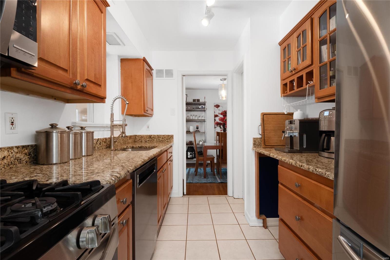 10122 Conway Road Ladue, MO 63124 - Photo 8 of 31 Gallery Image 8