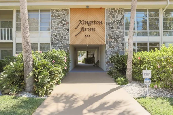 $2,100 | 500 South Washington Drive, Unit 16A, Sarasota, FL 34236