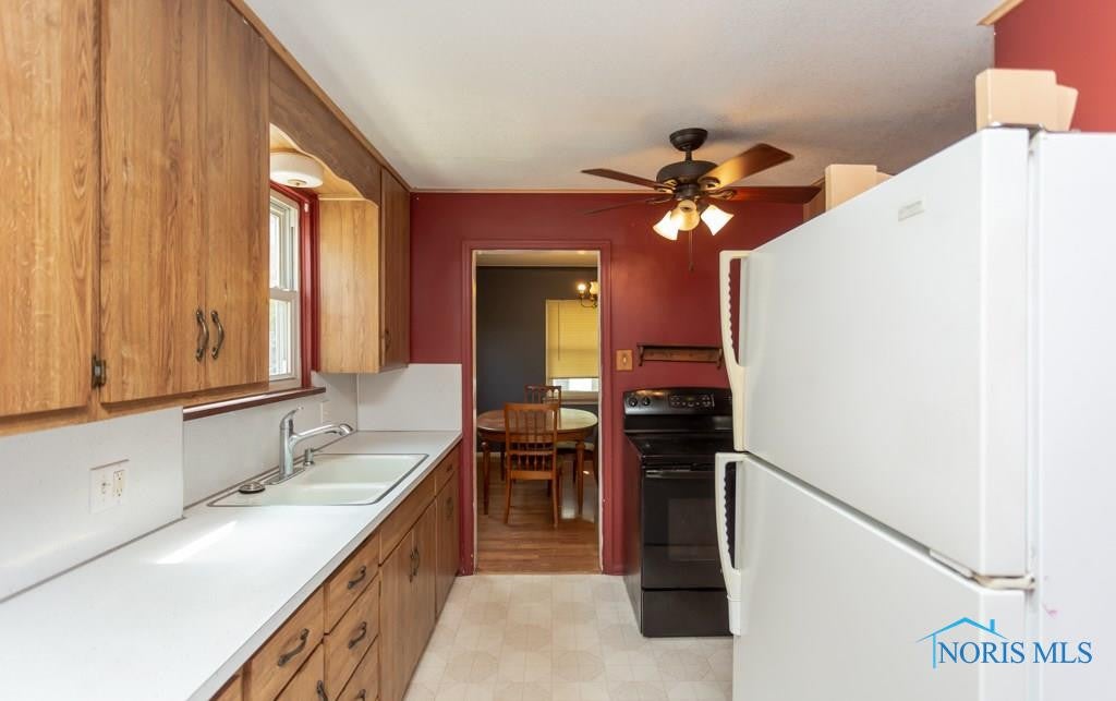 548 Waybridge Road Toledo, OH 43612 - Photo 9 of 19 Gallery Image 9