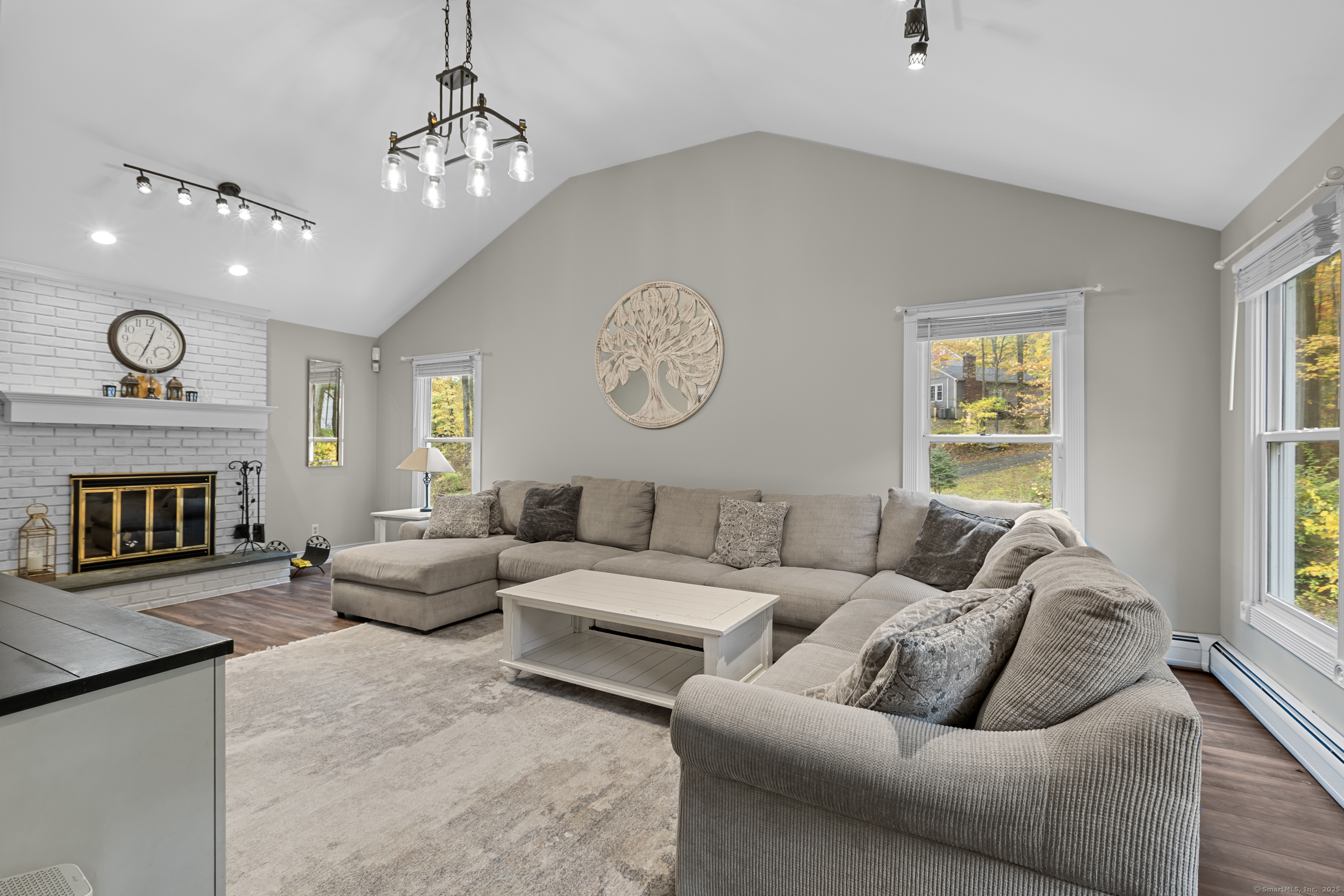 36 Carriage House Drive Danbury, CT 06810 - Photo 7 of 32