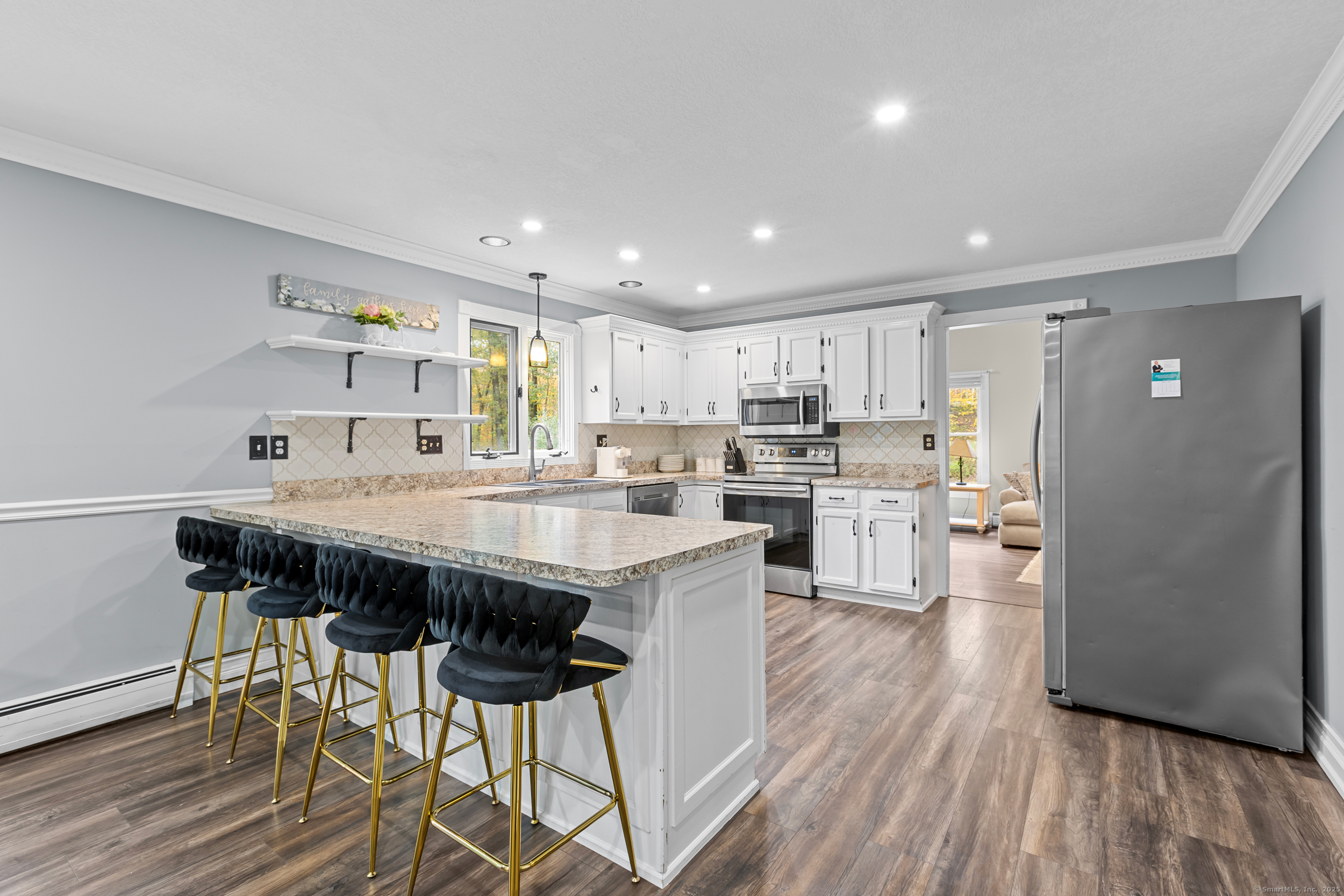 36 Carriage House Drive Danbury, CT 06810 - Photo 10 of 32