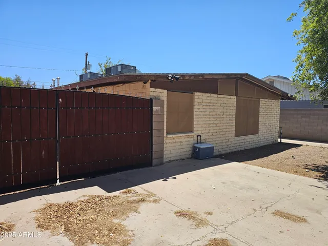 a backyard of a house
