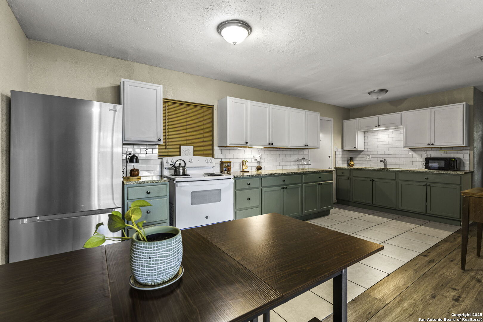 2038 Springvale Drive San Antonio, TX 78227 - Photo 5 of 25