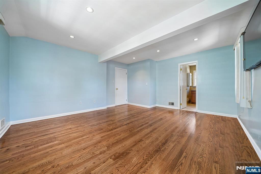 428 Fairfield Avenue Ridgewood, NJ 07450 - Photo 13 of 37
