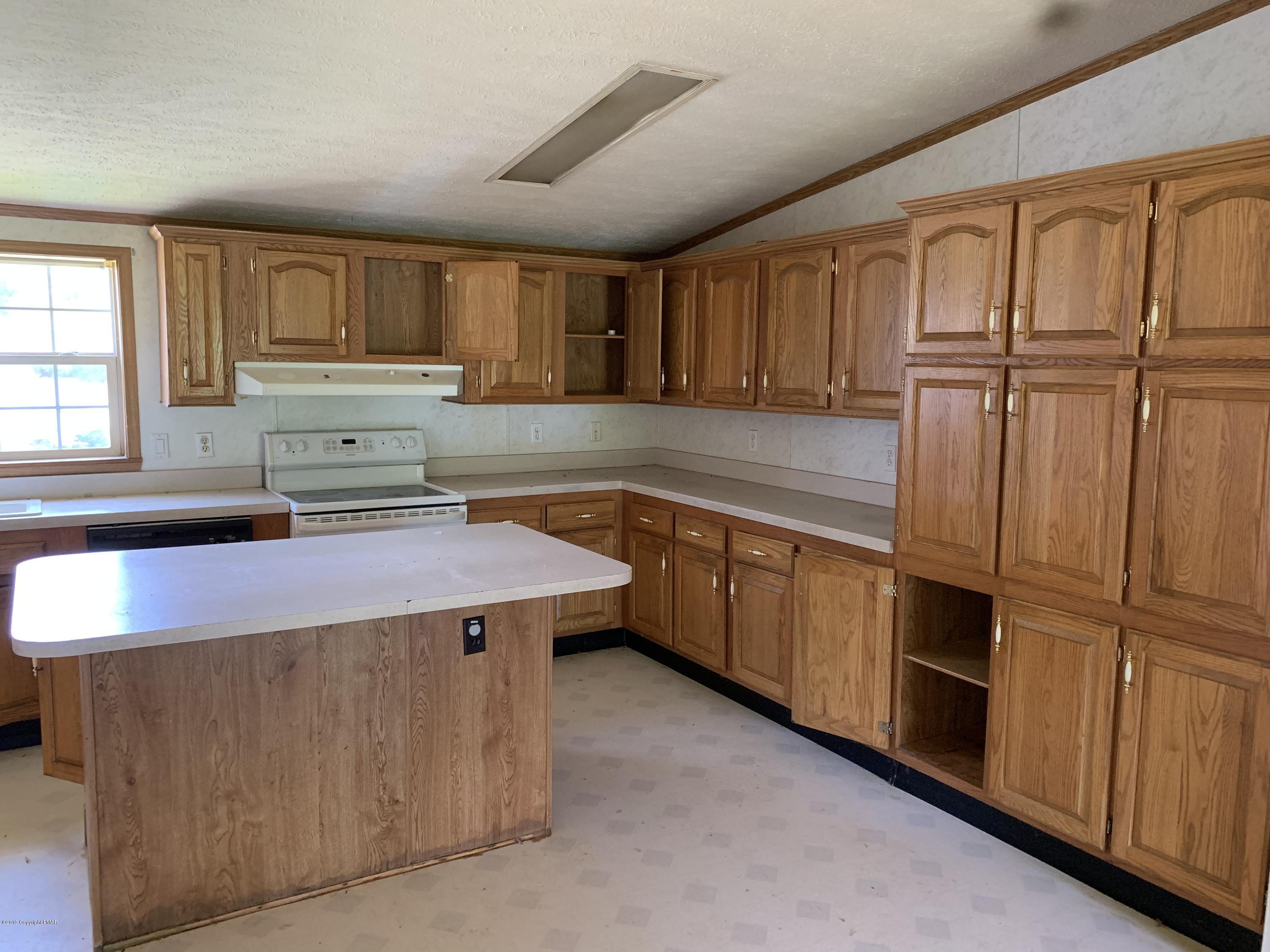 189 Rutt Road Bangor, PA 18013 - Photo 11 of 19 IMG_7020