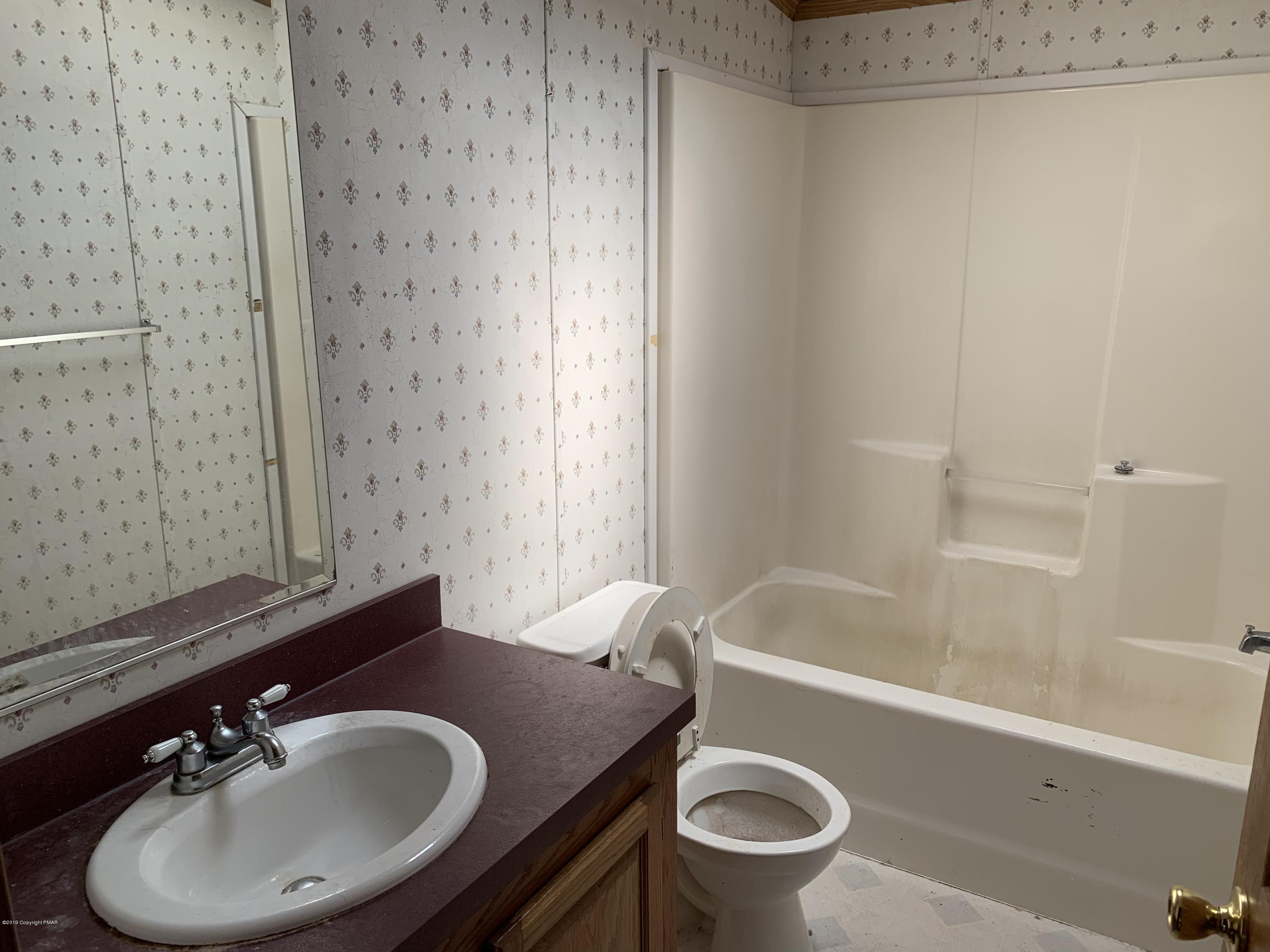 189 Rutt Road Bangor, PA 18013 - Photo 14 of 19 IMG_7023