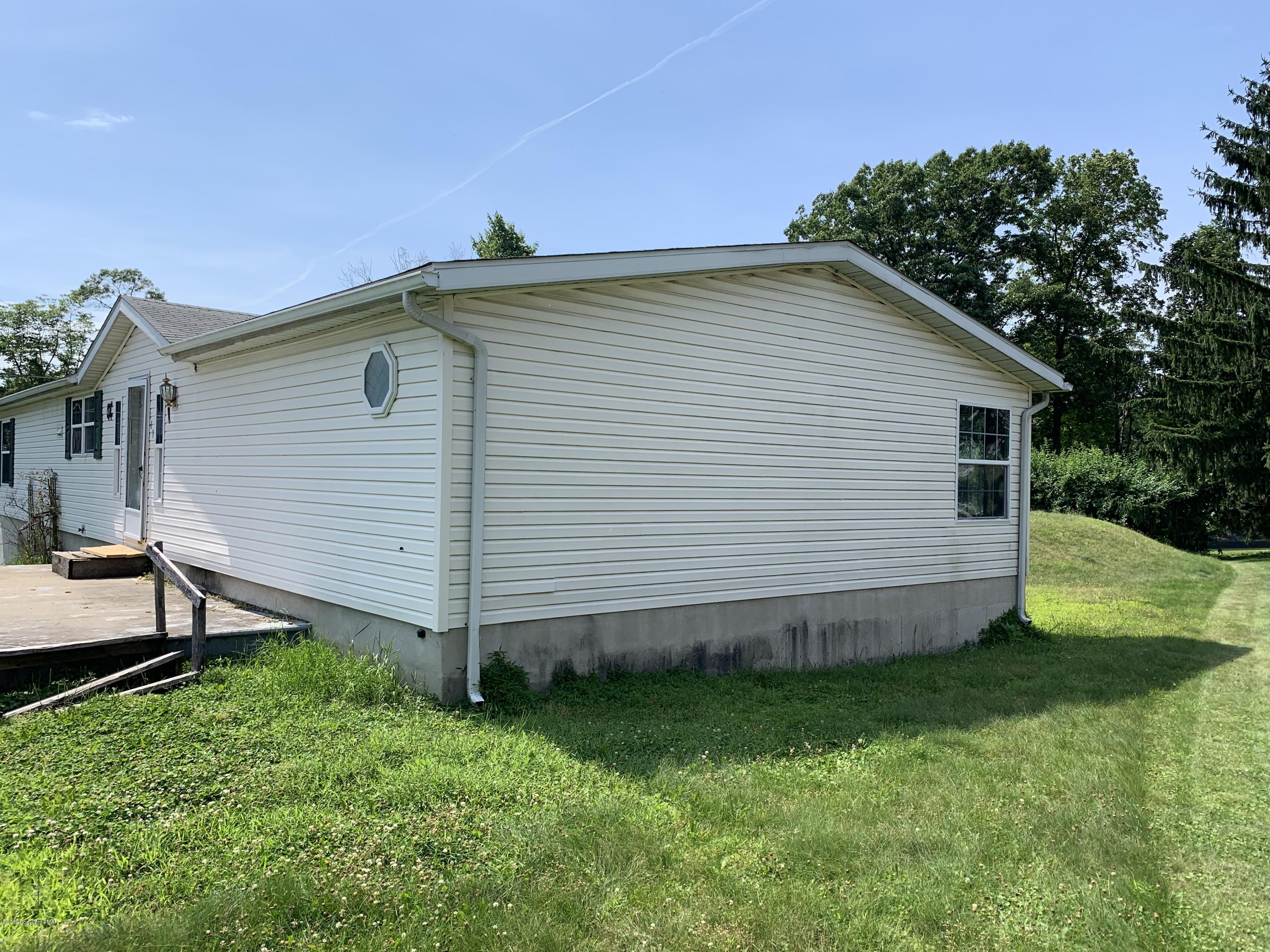 189 Rutt Road Bangor, PA 18013 - Photo 2 of 19 IMG_7011