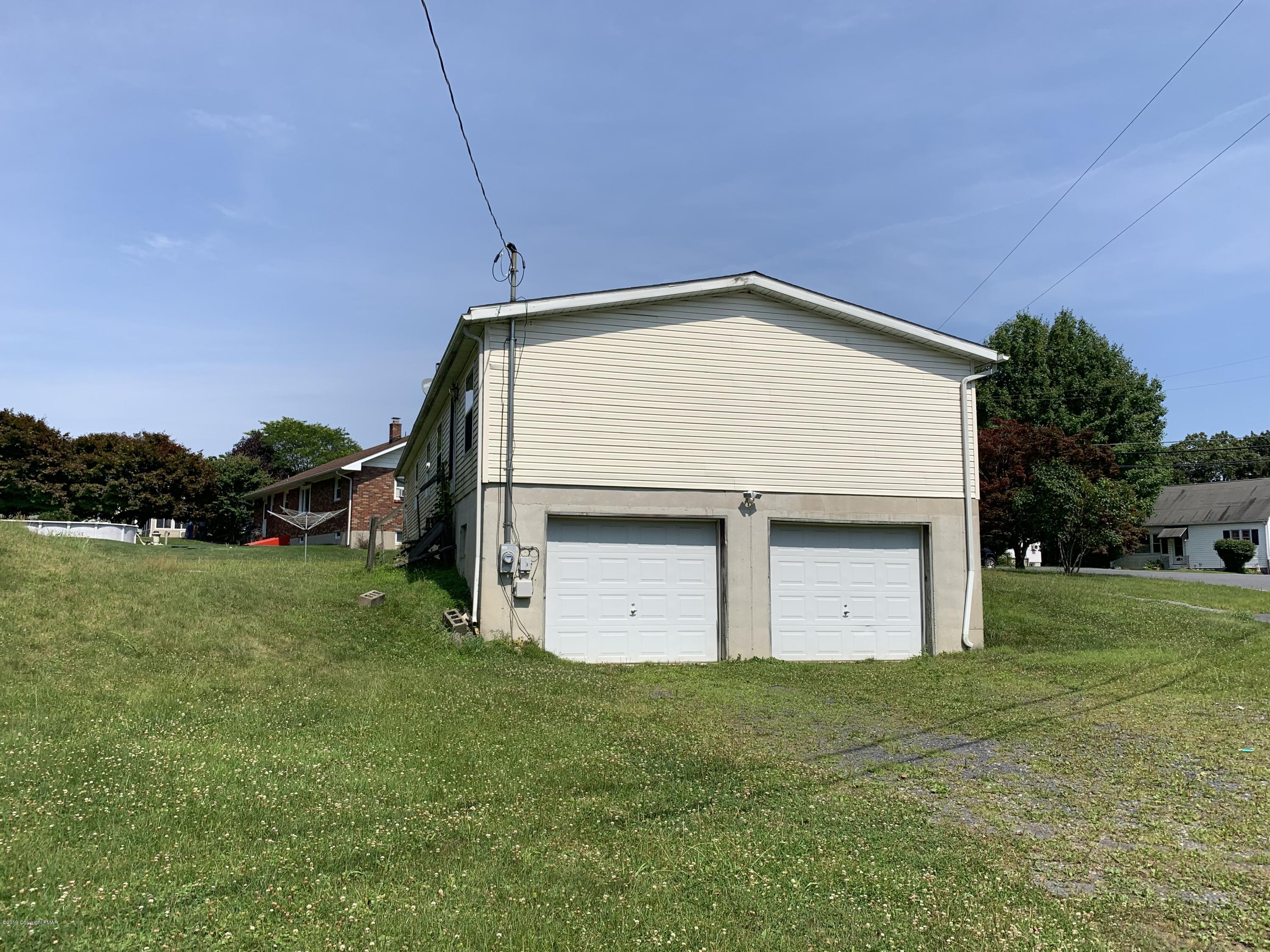 189 Rutt Road Bangor, PA 18013 - Photo 4 of 19 IMG_7013