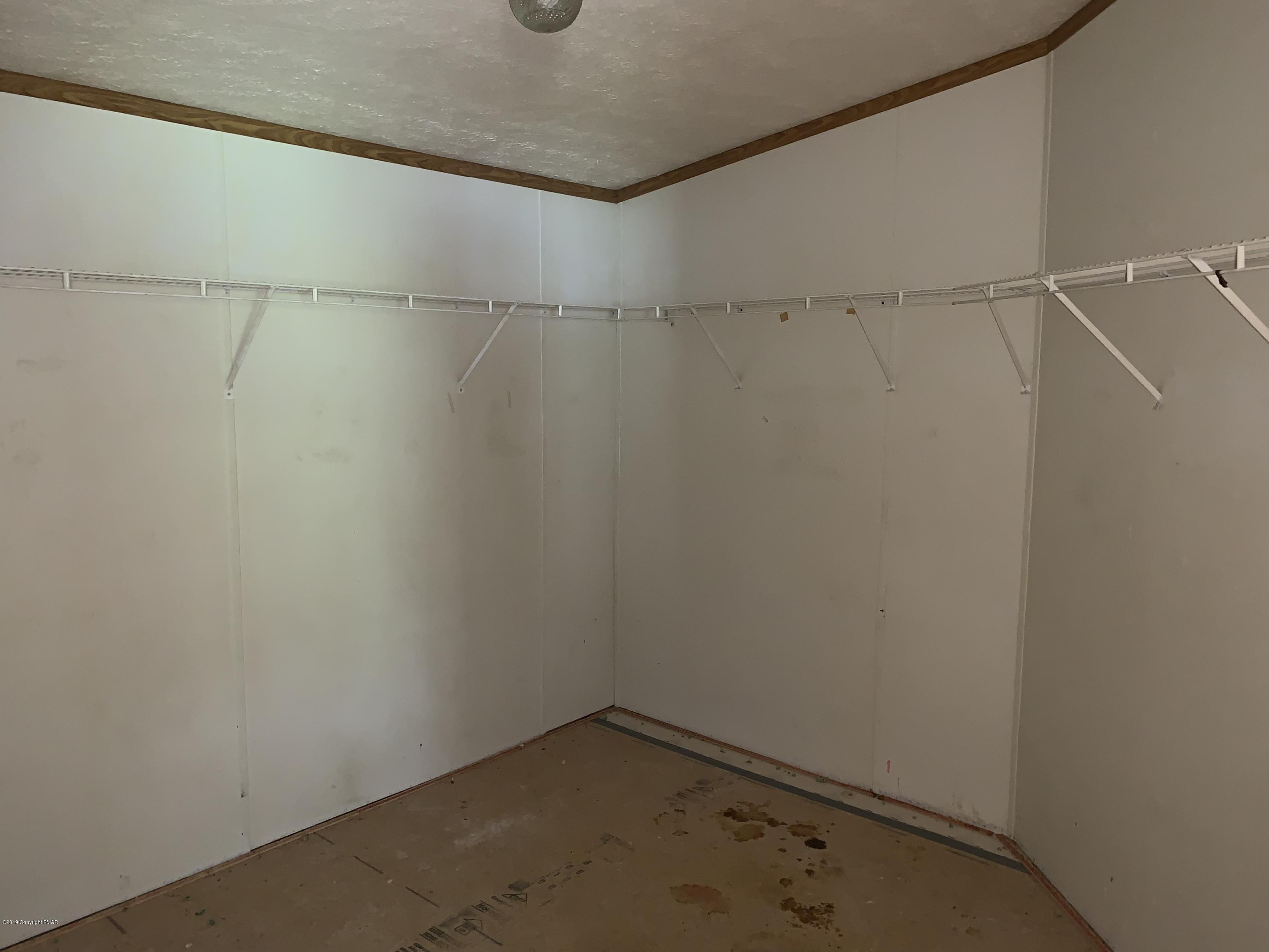 189 Rutt Road Bangor, PA 18013 - Photo 6 of 19 IMG_7015