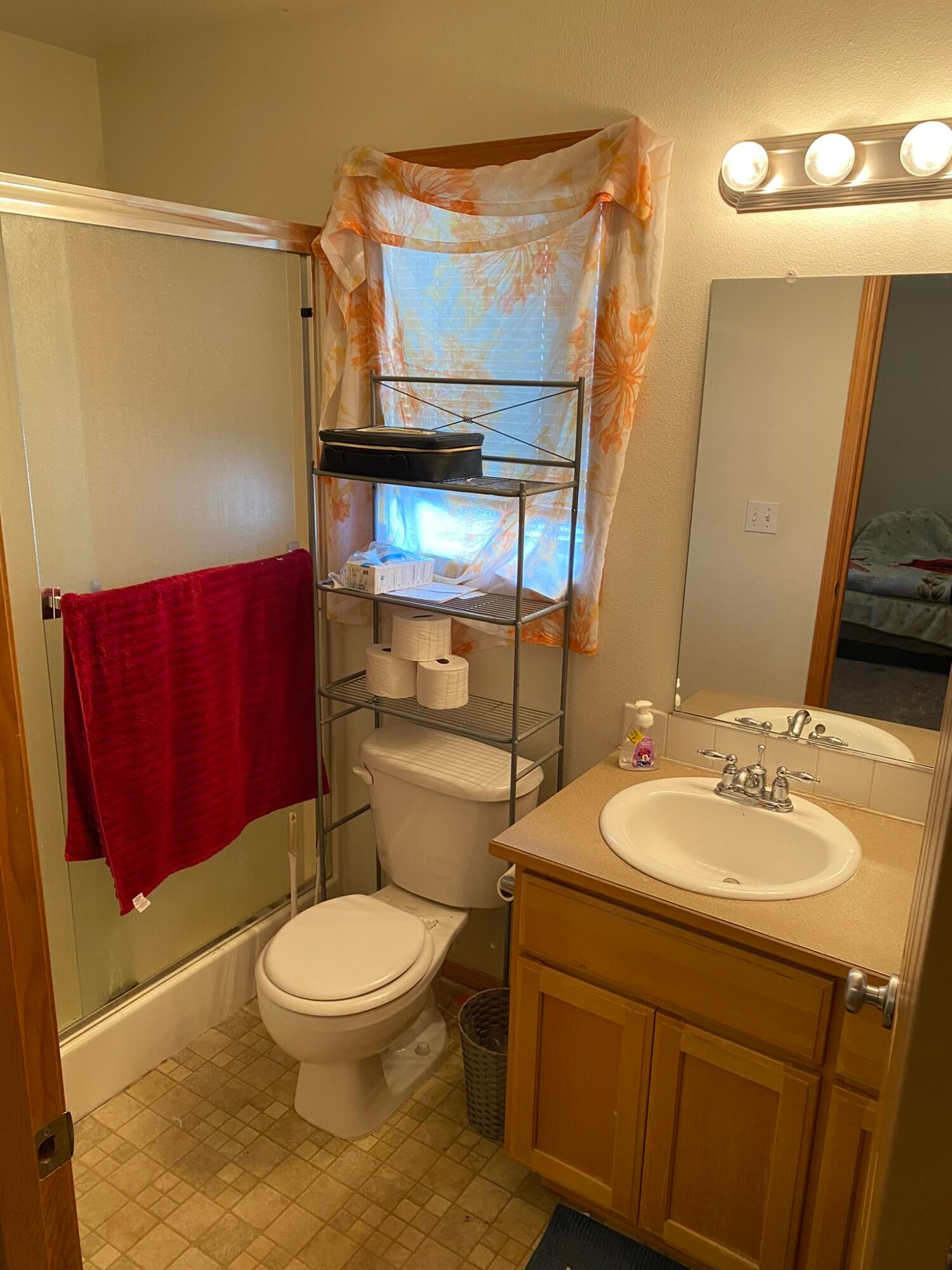 328 Center Ridge Drive Culver, OR 97734 - Photo 8 of 15 Master Bath