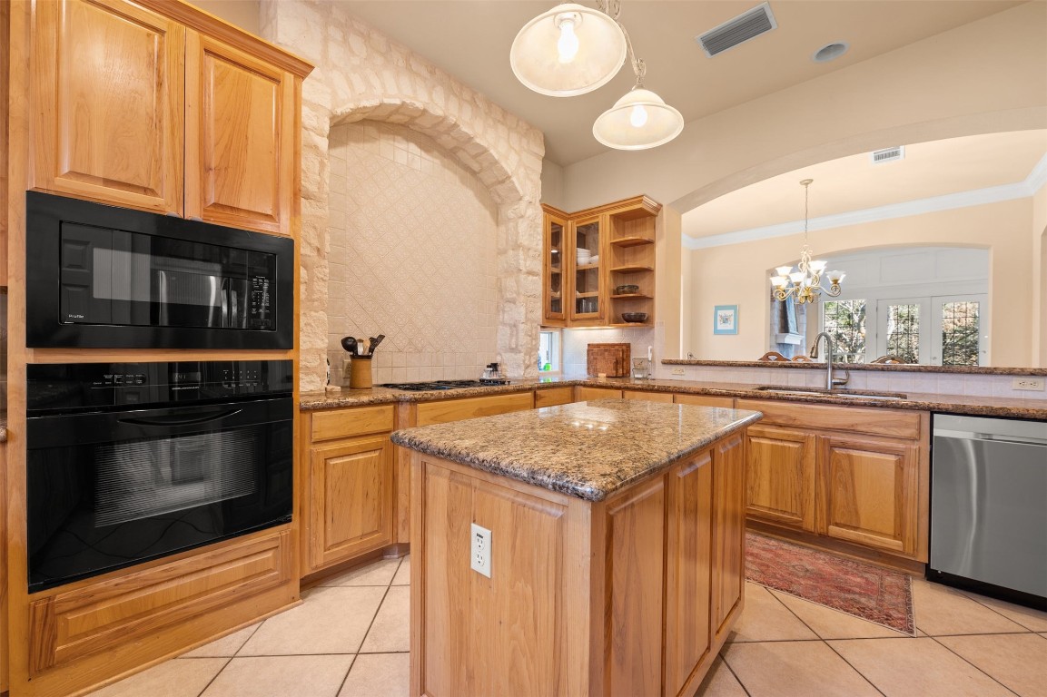 11305 Taylor Draper Lane, Unit 1A Austin, TX 78759 - Photo 17 of 39