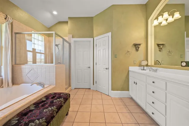 $3,950 | 11305 Taylor Draper Lane, Unit 1A, Austin, TX 78759