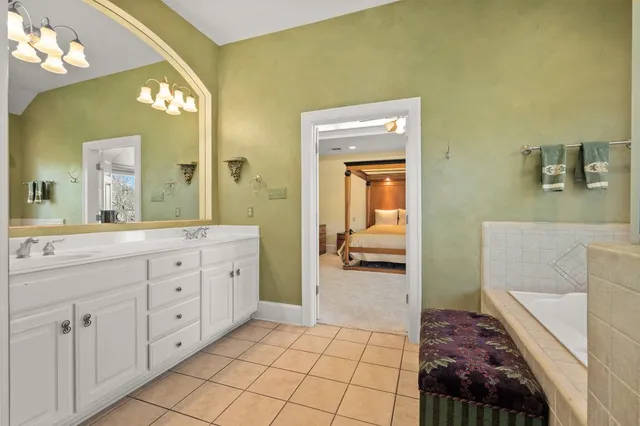 $3,950 | 11305 Taylor Draper Lane, Unit 1A, Austin, TX 78759