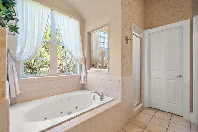 $3,950 | 11305 Taylor Draper Lane, Unit 1A, Austin, TX 78759