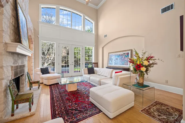 $3,950 | 11305 Taylor Draper Lane, Unit 1A, Austin, TX 78759