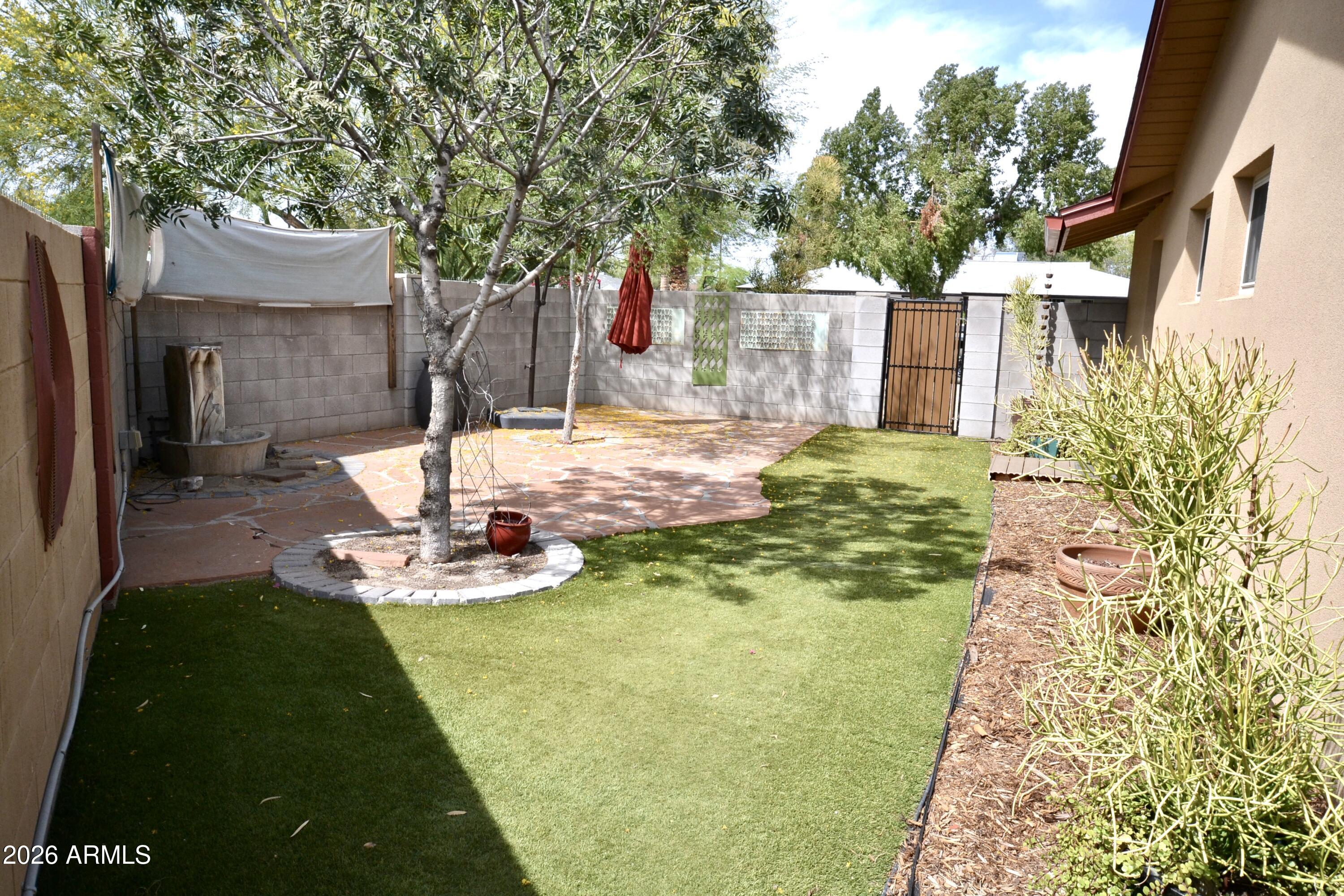 1215 West Colter Street Phoenix, AZ 85013 - Photo 15 of 42 Side/Backyard