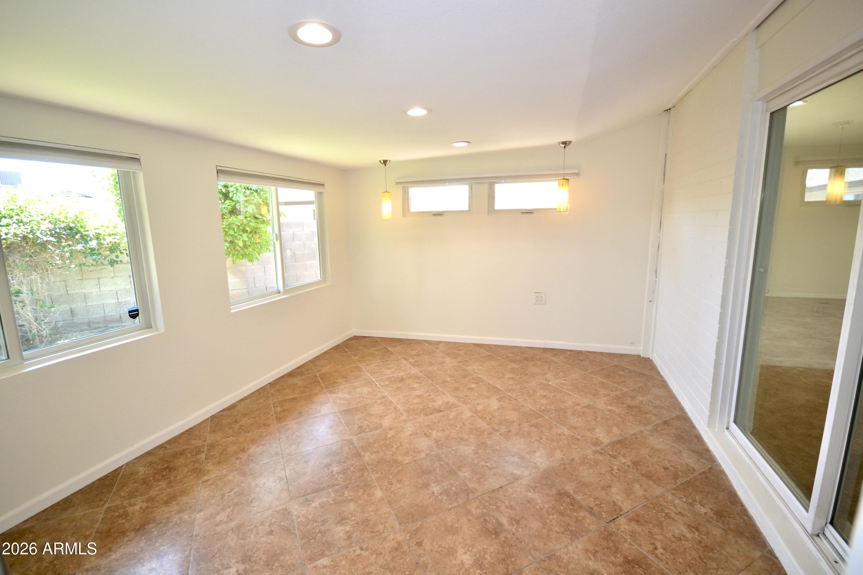 1215 West Colter Street Phoenix, AZ 85013 - Photo 25 of 42 Arizona Room