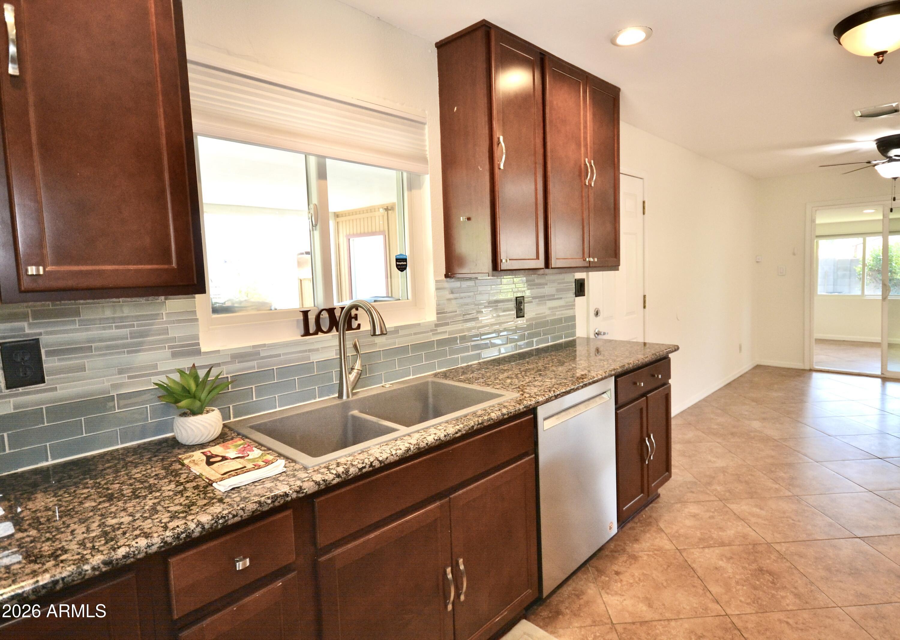 1215 West Colter Street Phoenix, AZ 85013 - Photo 4 of 42 Kitchen/Dining