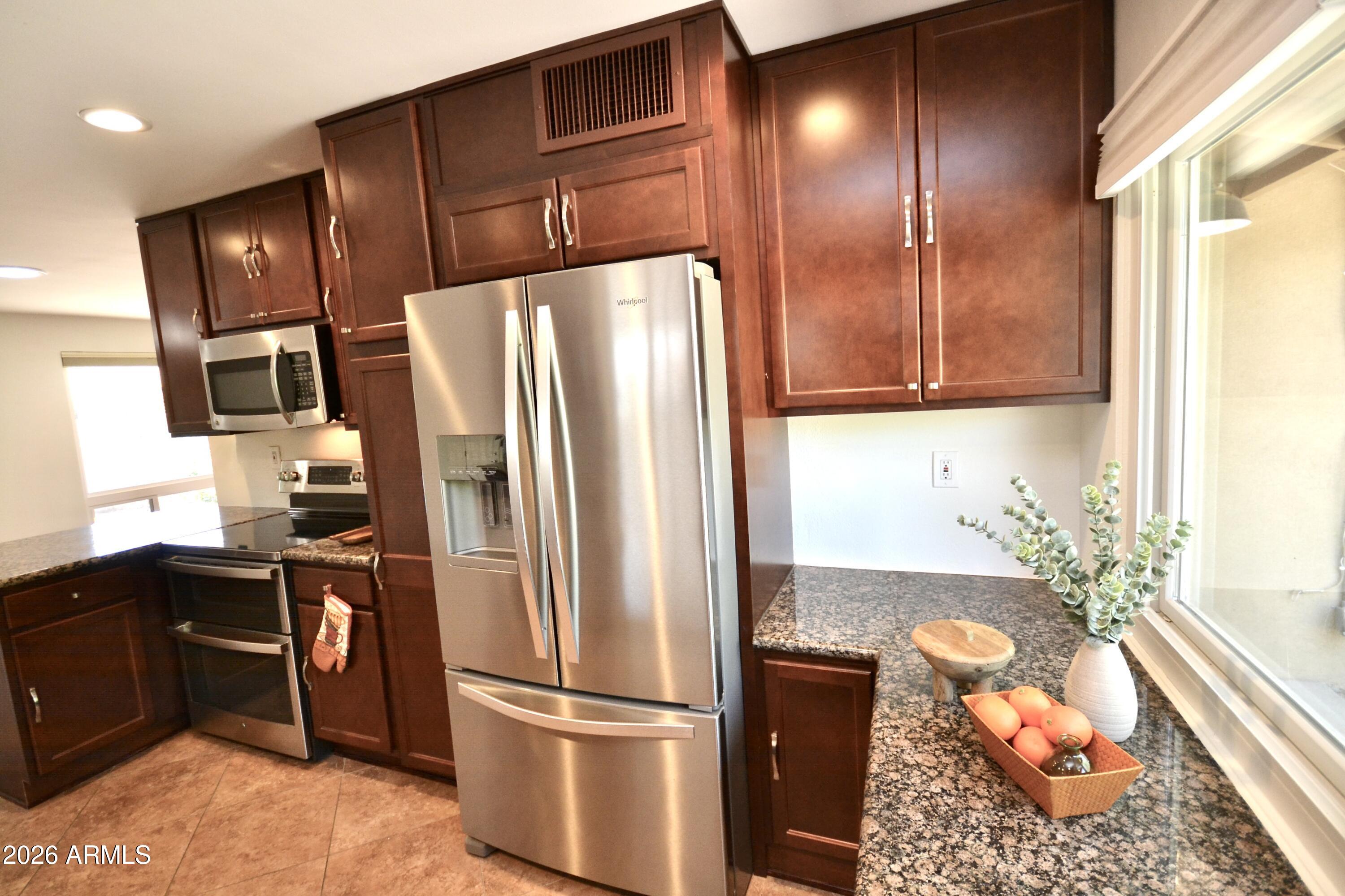 1215 West Colter Street Phoenix, AZ 85013 - Photo 5 of 42 DSC_0960