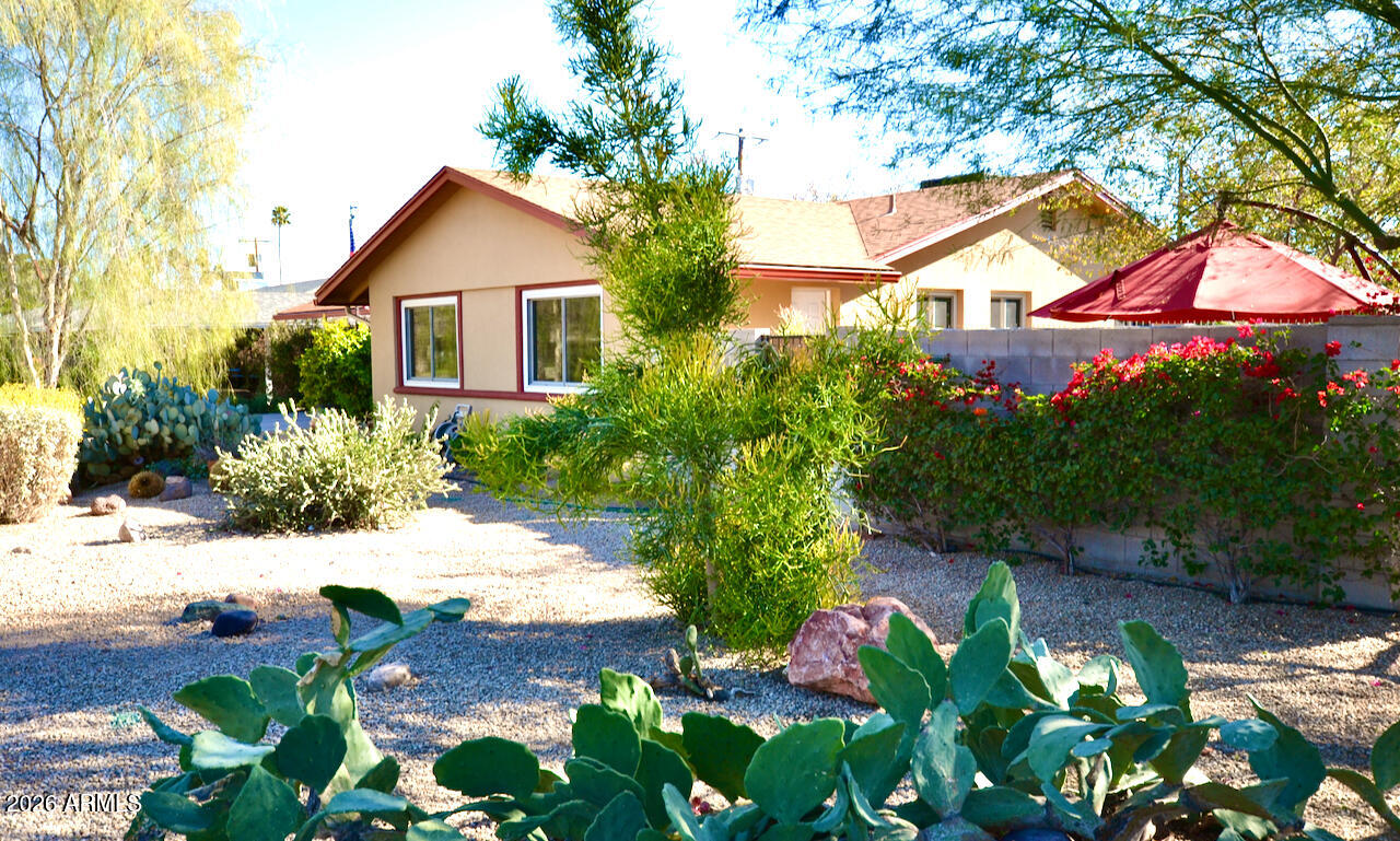 1215 West Colter Street Phoenix, AZ 85013 - Photo 9 of 41 DSC_0425