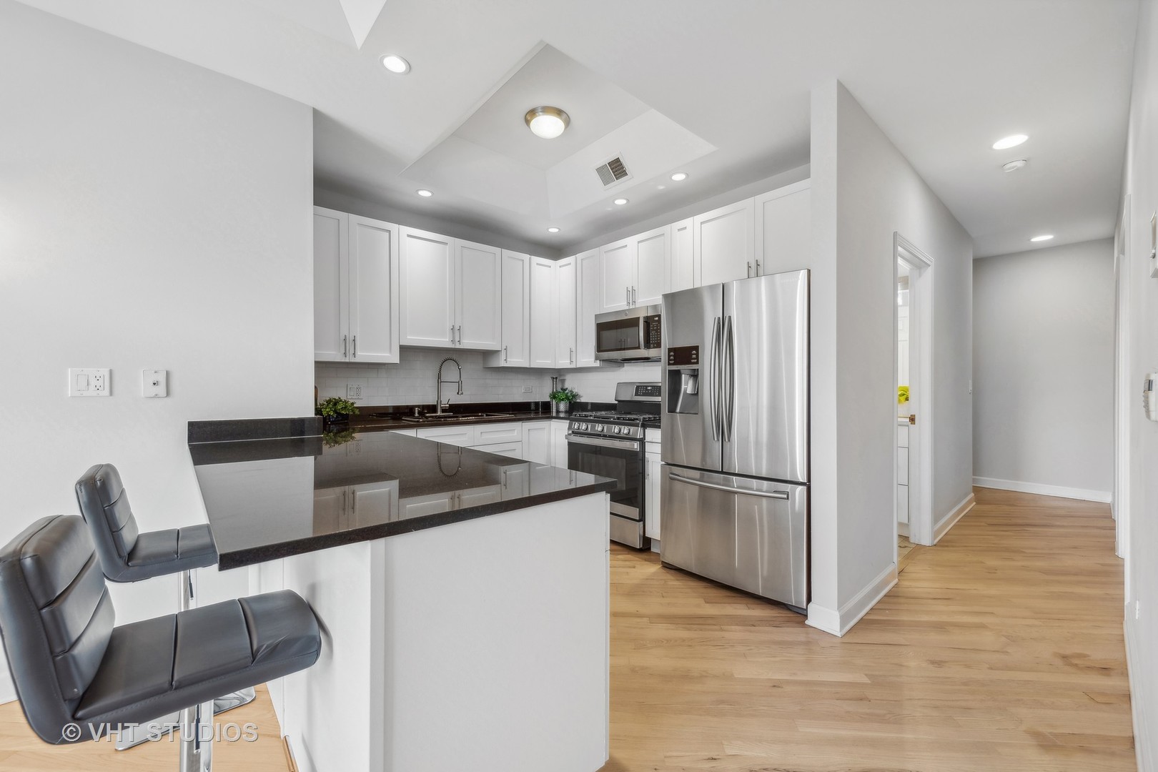 820 West Hubbard Street, Unit 4 Chicago, IL 60642 - Photo 12 of 28