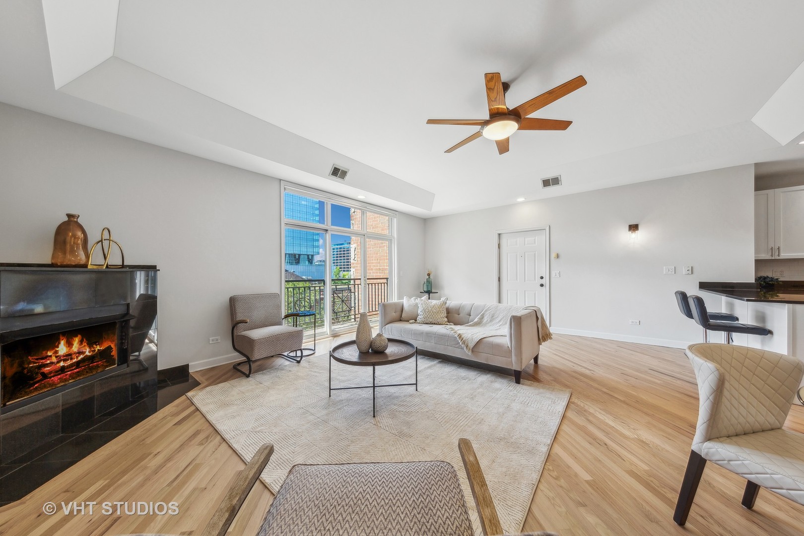 820 West Hubbard Street, Unit 4 Chicago, IL 60642 - Photo 5 of 28