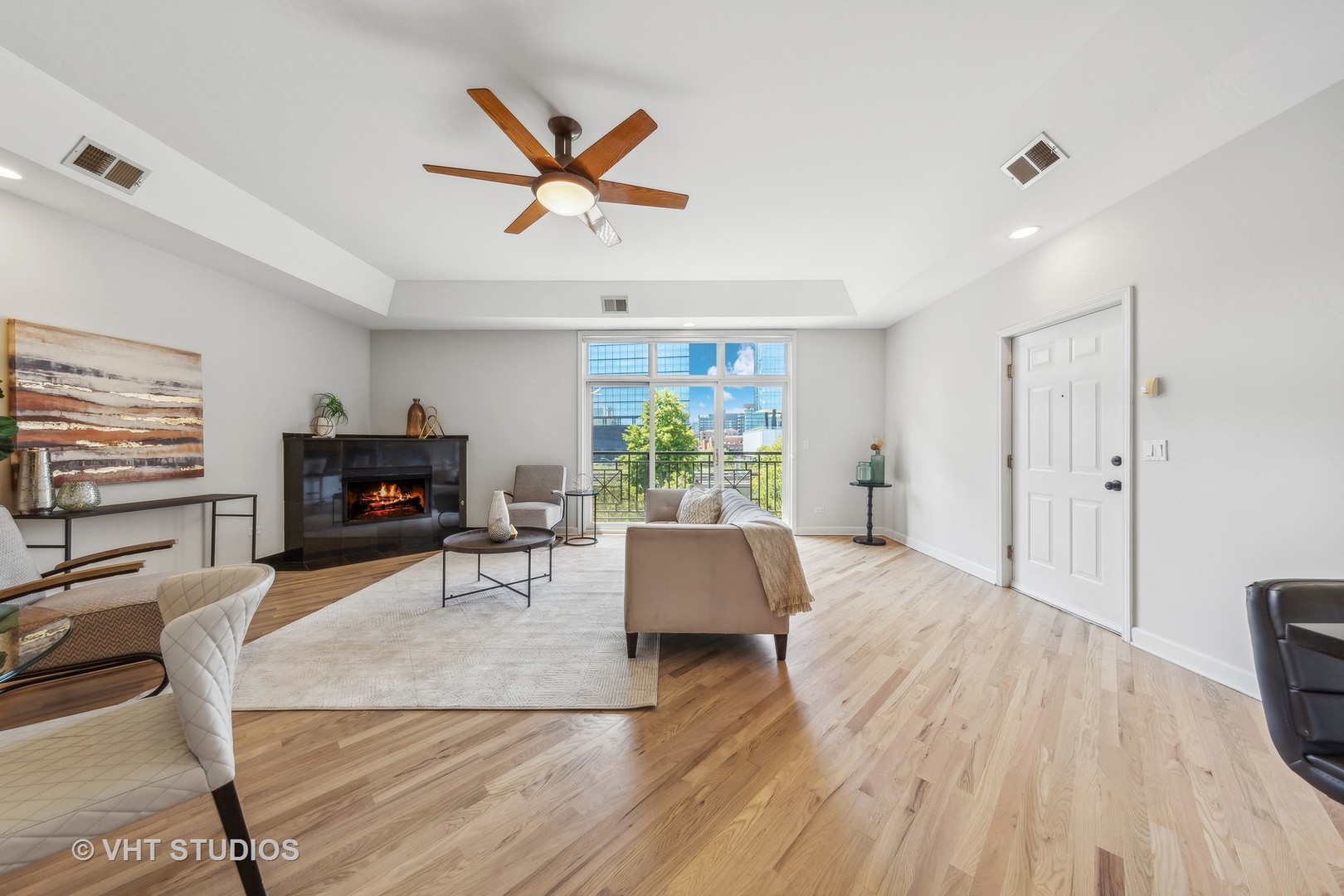 820 West Hubbard Street, Unit 4 Chicago, IL 60642 - Photo 9 of 28