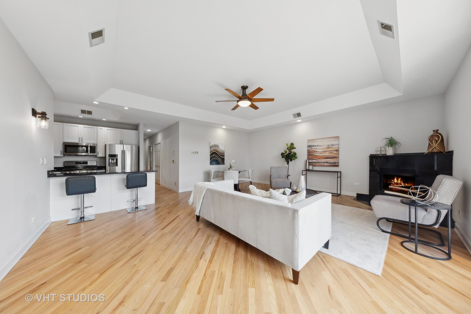 820 West Hubbard Street, Unit 4 Chicago, IL 60642 - Photo 10 of 28