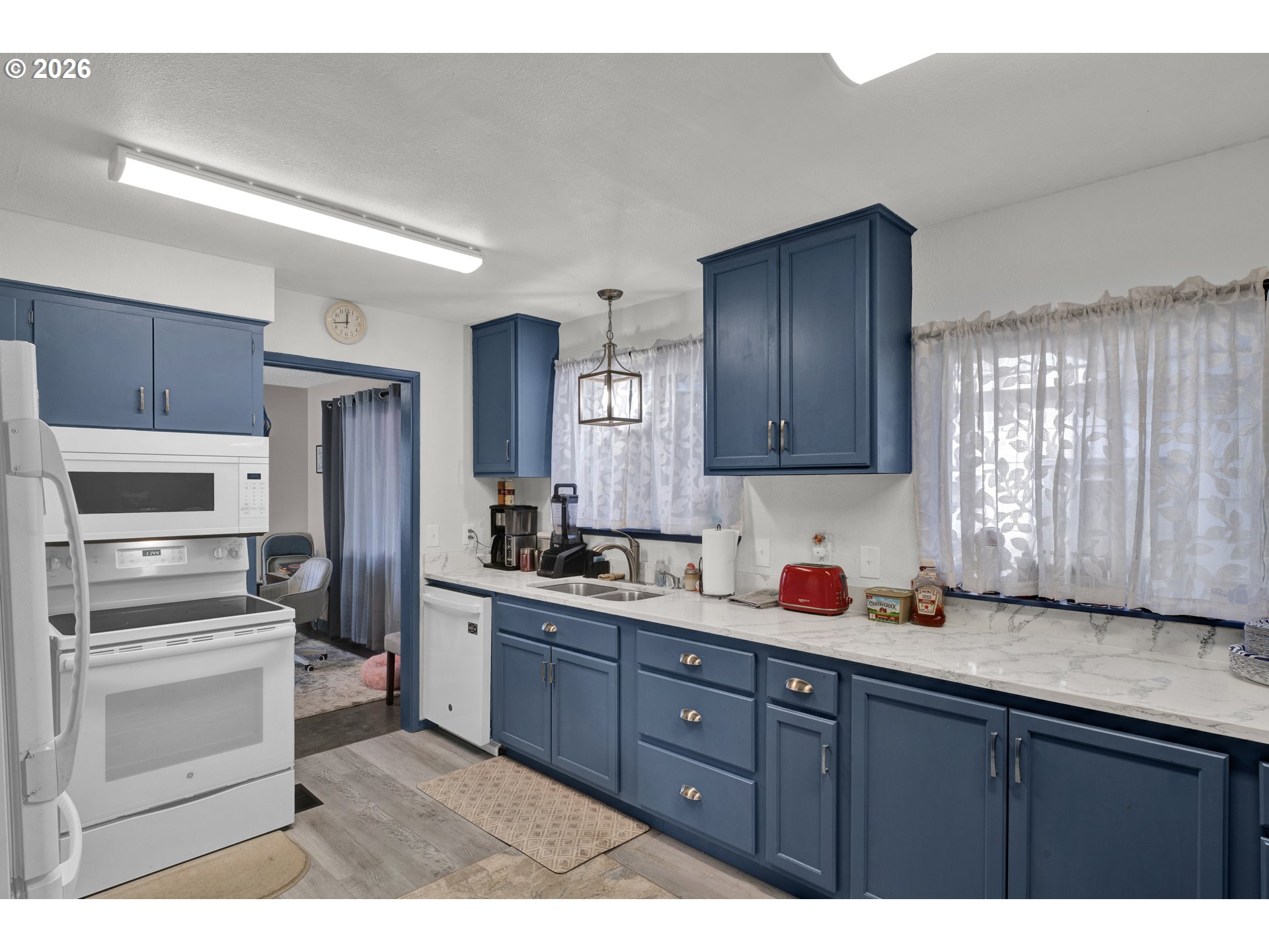 389 Maxwell Road Eugene, OR 97404 - Photo 15 of 48