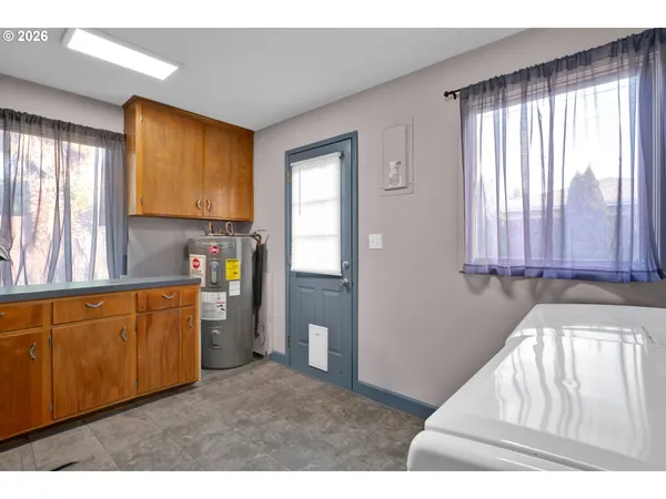 $599,999 | 389 Maxwell Road, Eugene, OR 97404