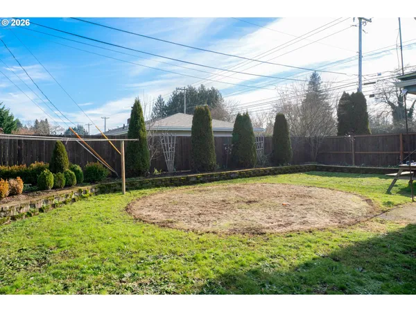 $599,999 | 389 Maxwell Road, Eugene, OR 97404