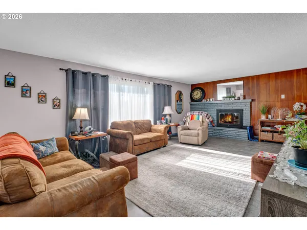 $599,999 | 389 Maxwell Road, Eugene, OR 97404