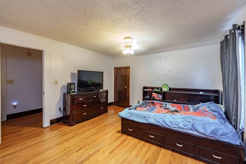 1439 Worcester Street Springfield, MA 01151 - Photo 12 of 31