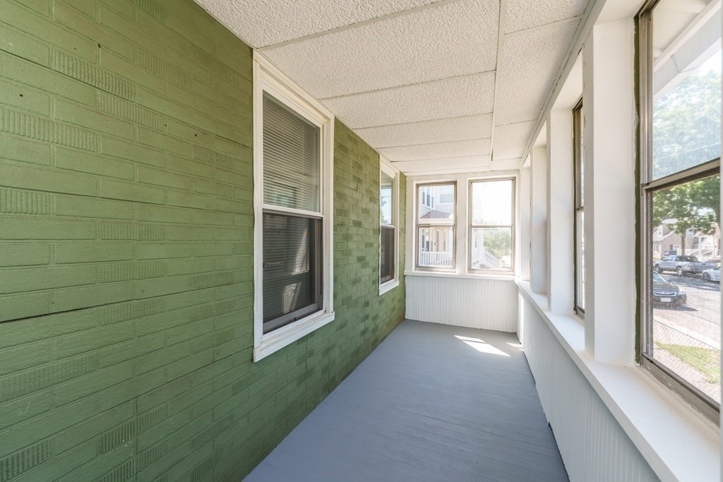 1439 Worcester Street Springfield, MA 01151 - Photo 3 of 31