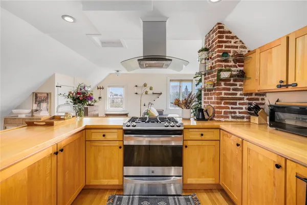 $455,000 | 7 Jenckes Street, Unit 5, Providence, RI 02906