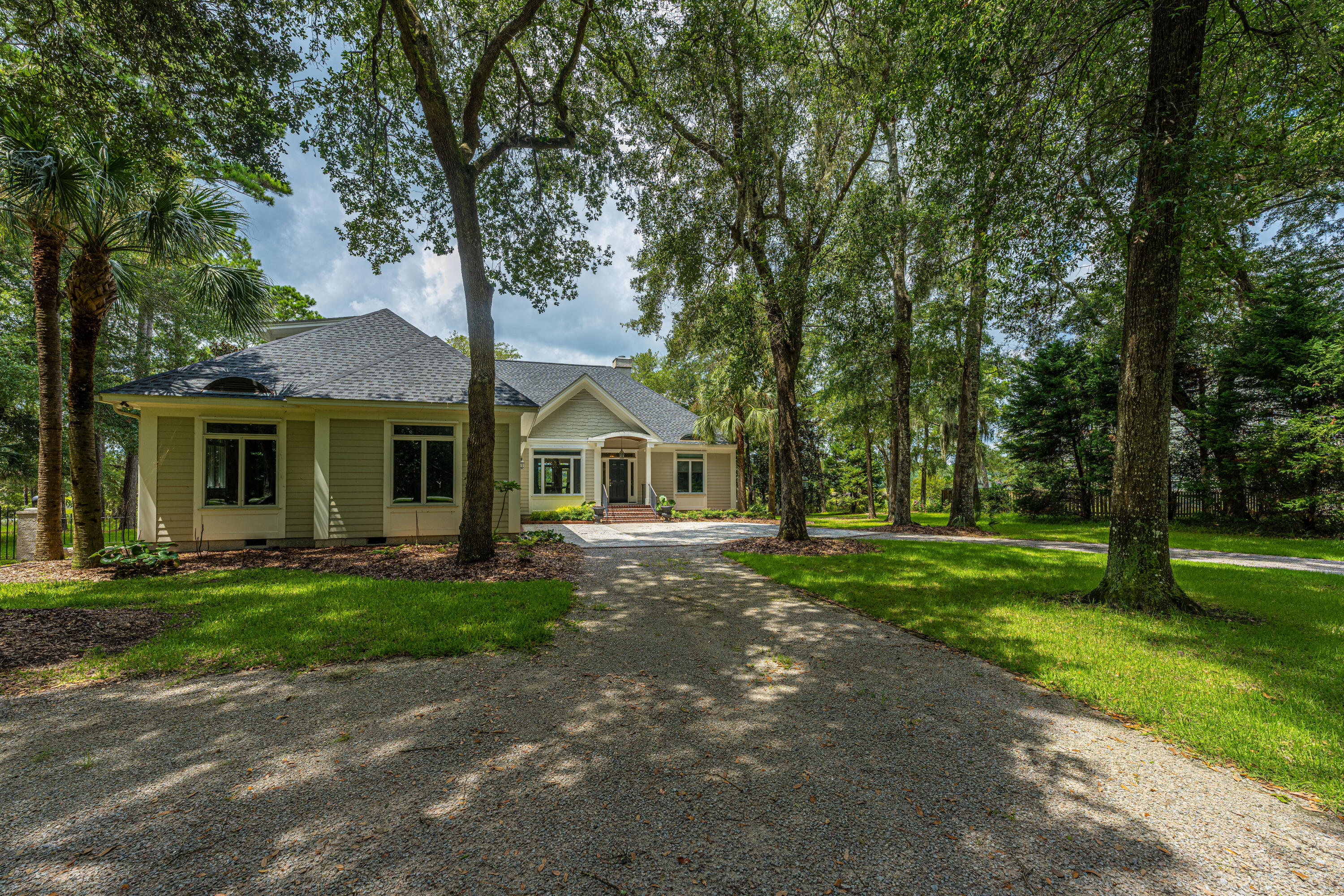 8464 Chisolm Plantation Road Edisto Island, SC 29438 - Photo 4 of 58 8464ChisolmPlantationRd04