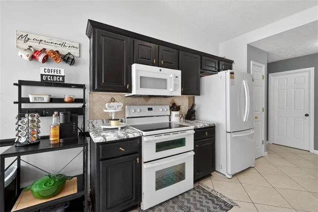 $329,900 | 405 Bradford Way, Auburn, GA 30011