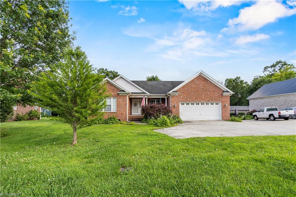 242 Hasty School Road Thomasville, NC 27360 - Photo 4 of 19
