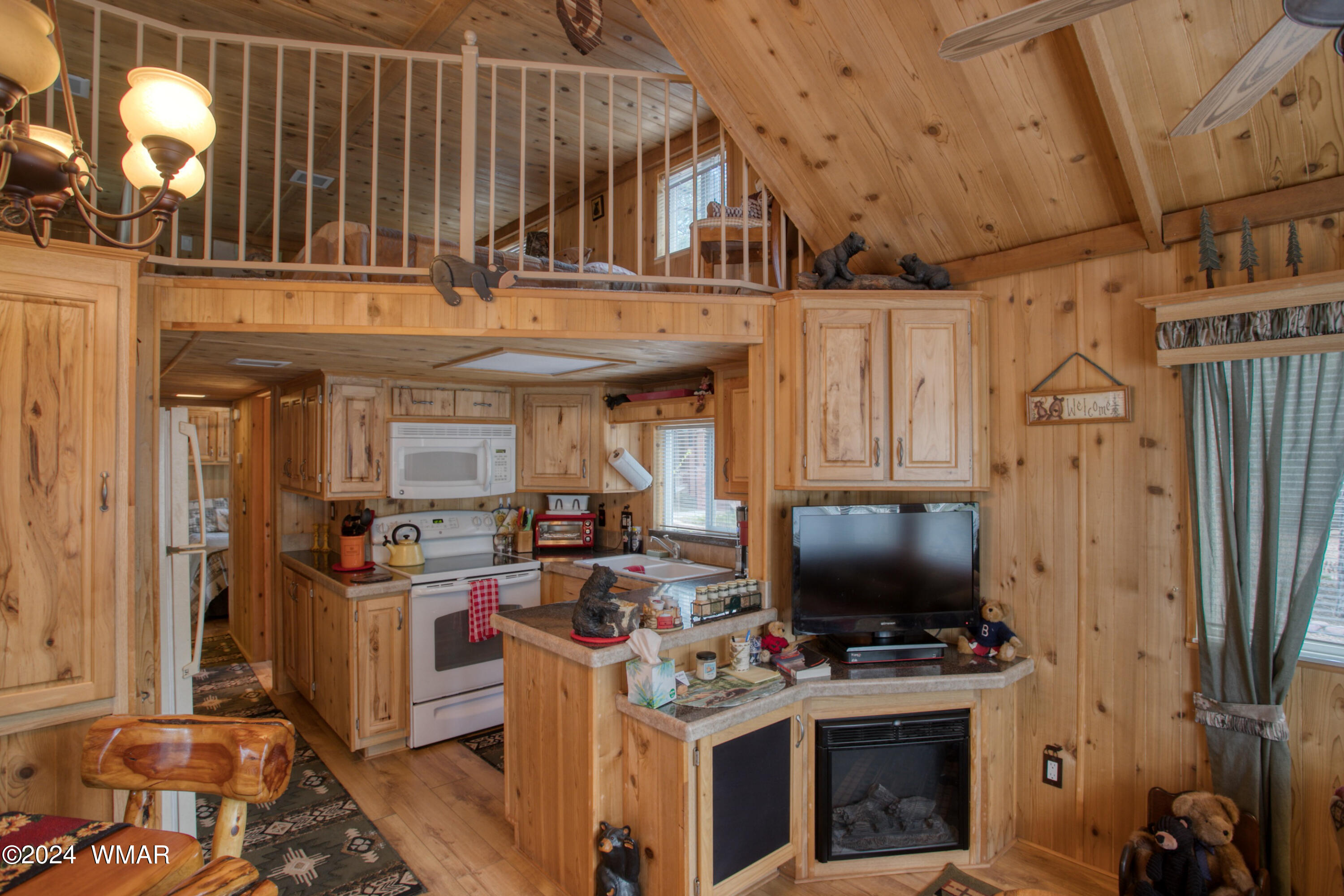 2280 Turtle Creek Road Show Low, AZ 85901 - Photo 3 of 19