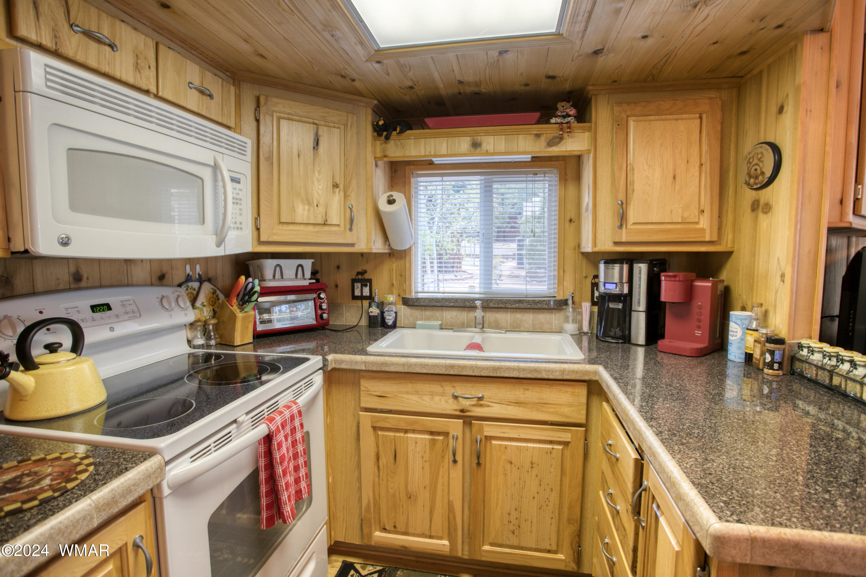 2280 Turtle Creek Road Show Low, AZ 85901 - Photo 4 of 19